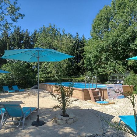 Camping Le Vallage Attigny 外观 照片