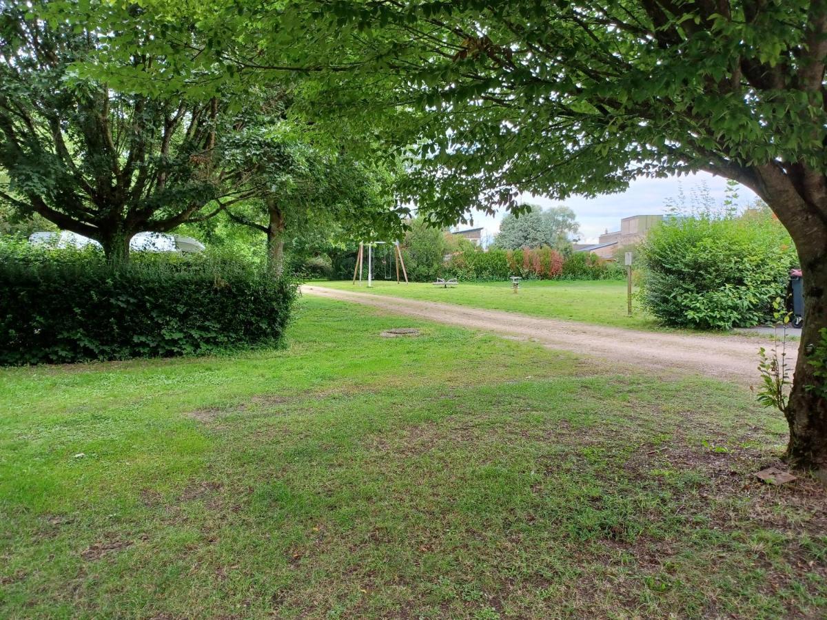 Camping Le Vallage Attigny 外观 照片