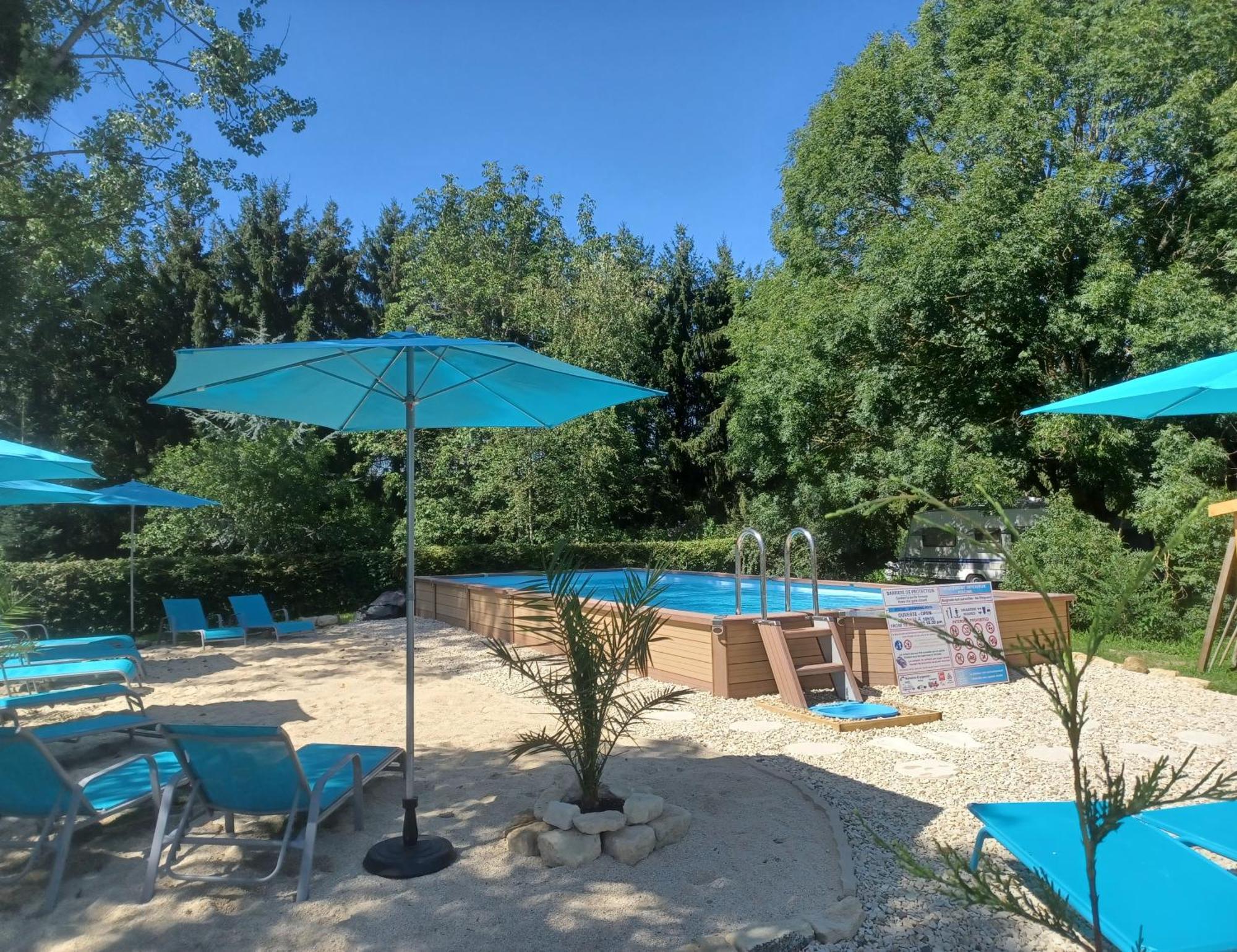 Camping Le Vallage Attigny 外观 照片